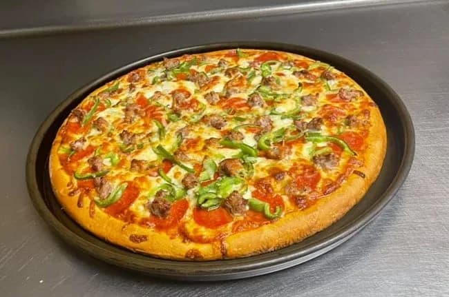 House Special pizza with sausage, pepperoni and green peppers