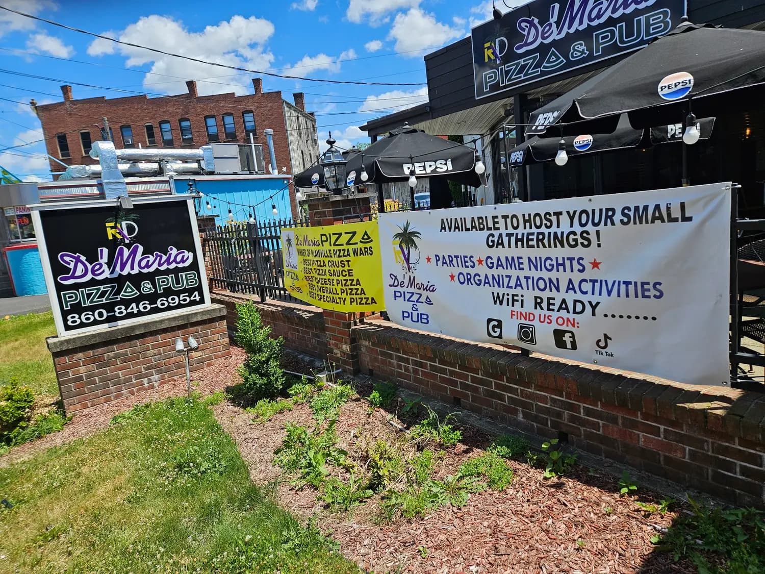 Royal Xperience De'Maria Pizza & Pub storefront and patio on West Main Street, Plainville